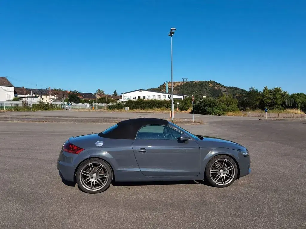 Gebraucht Audi TT Roadster Sport 170 PS (125 kW) 2013 Grau Cabrio