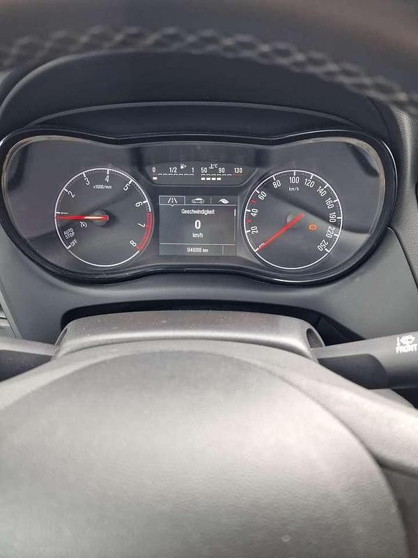 Schwarz Gebraucht 2017 Opel Zafira Tourer Business Edition Van / Kleinbus | 12.750 € (Etwas zu teuer) - Bild 1/4