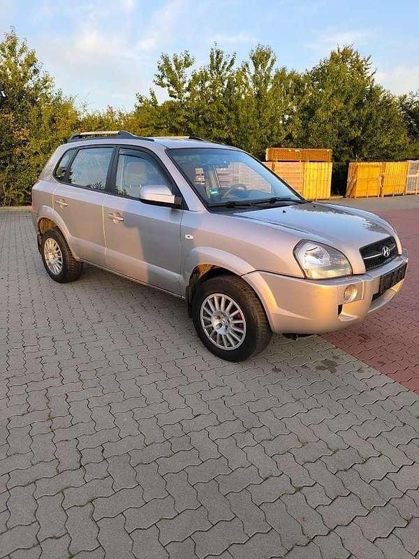 Grau Gebraucht 2006 Hyundai Tucson GLS SUV | 5.000 € (Fairer Preis) - Bild 1/4