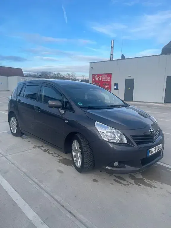 Gebraucht Toyota Verso Multidrive S 147 PS (108 kW) 2009 Grau Van / Kleinbus