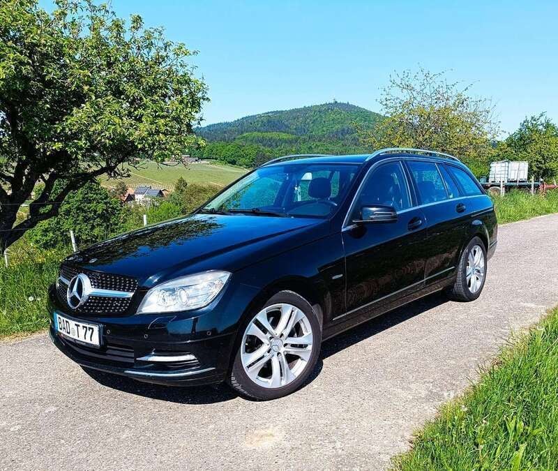 Schwarz Gebraucht 2010 Mercedes C250 Kombi | 7.299 € (Etwas zu teuer) - Bild 1/4