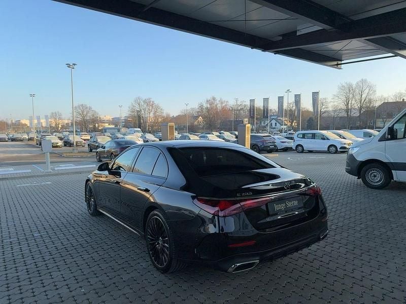 Gebraucht Mercedes E200 AMG 204 PS (150 kW) 2025 Schwarz Limousine