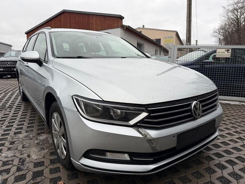 Gebraucht VW Passat Trendline 150 PS (110 kW) 2016 Silber Kombi