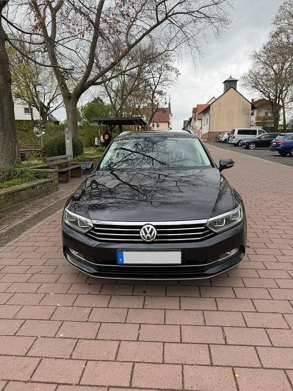 Gebraucht VW Passat Highline 190 PS (139 kW) 2017 Schwarz Limousine