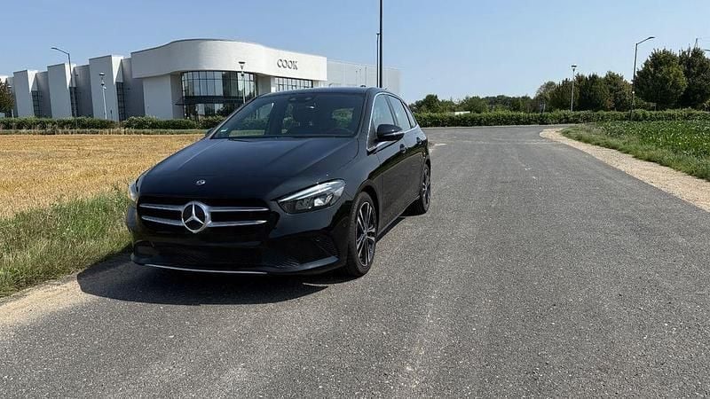 Gebraucht Mercedes B180 Progressive 136 PS (100 kW) 2019 Schwarz Van / Kleinbus
