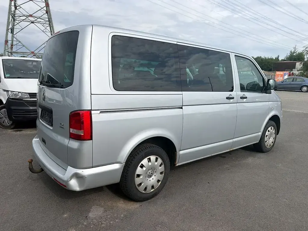 Gebraucht VW Multivan 140 PS (102 kW) 2012 Violett Van / Kleinbus