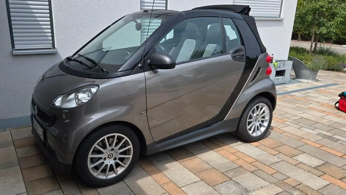 Gebraucht Smart ForTwo Cabrio Pure 71 PS (52 kW) 2013 Braun Cabrio