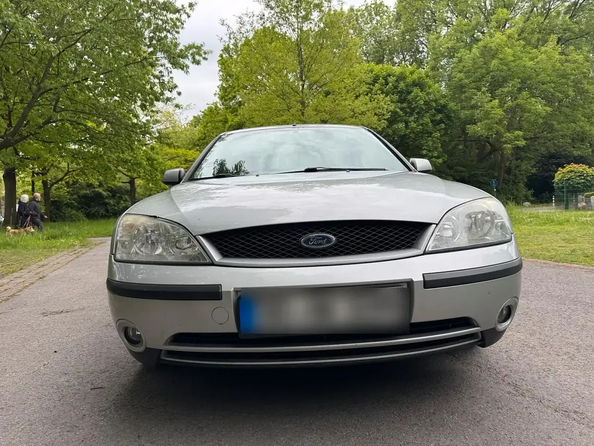 Gebraucht Ford Mondeo 143 PS (105 kW) 2001 Limousine