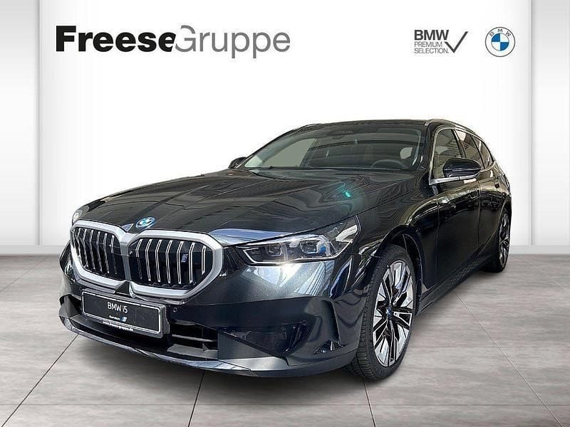 Schwarz Neu 2025 BMW i5 Sport Line Limousine | 72.490 € (Etwas zu teuer) - Bild 1/4