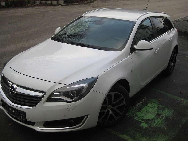 Gebraucht Opel Insignia Edition 140 PS (102 kW) 2017 Weiß Kombi
