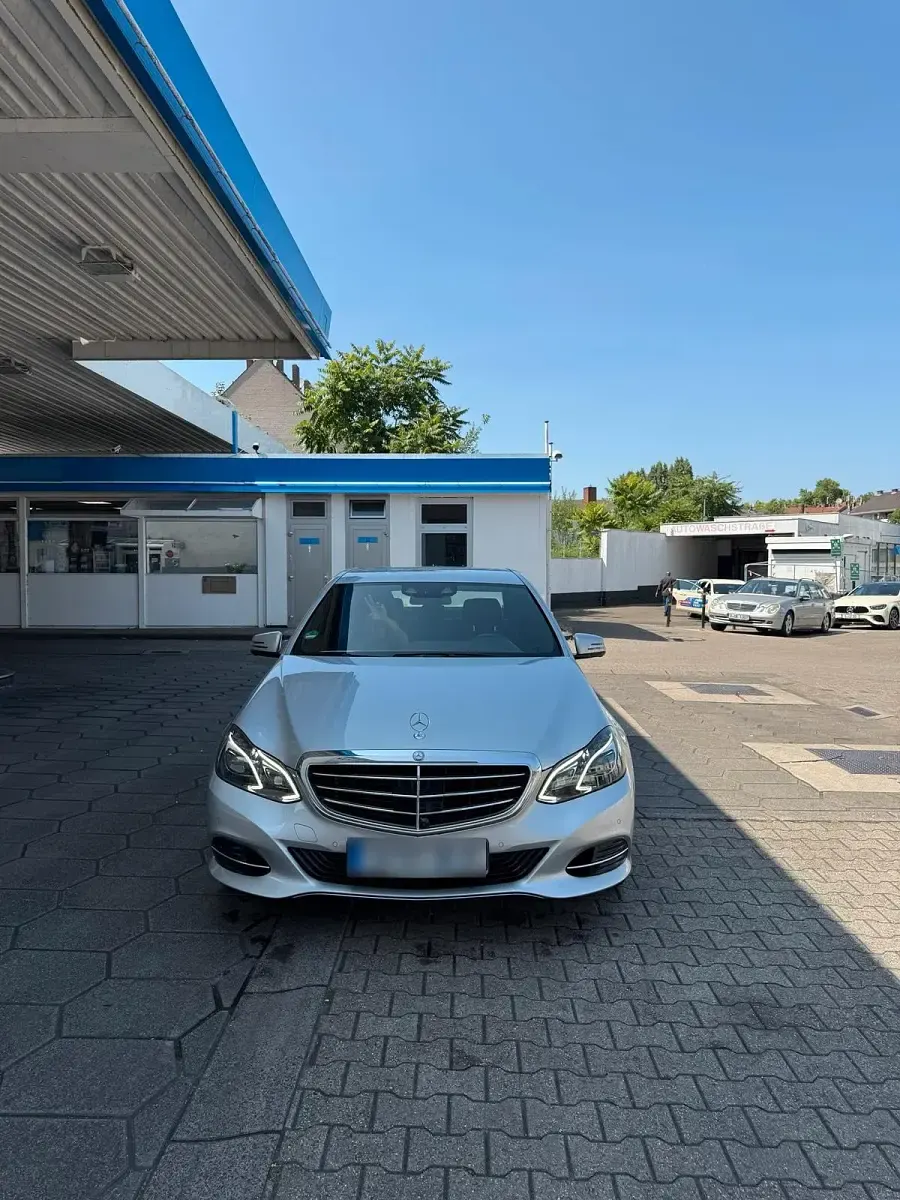 Second-hand Mercedes E250 211 CP (155 kW) 2013 Argintiu Berlinǎ
