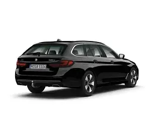 Używany BMW 520 190 KM (139 kW) 2023 Czarny Kombi