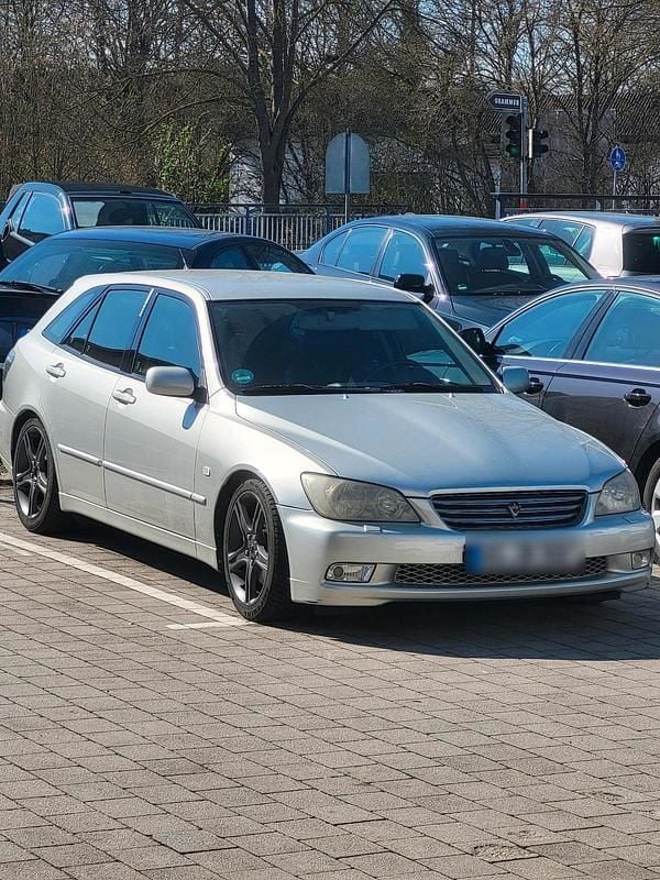 Gebraucht Lexus IS300 213 PS (156 kW) 2003 Silber Kombi