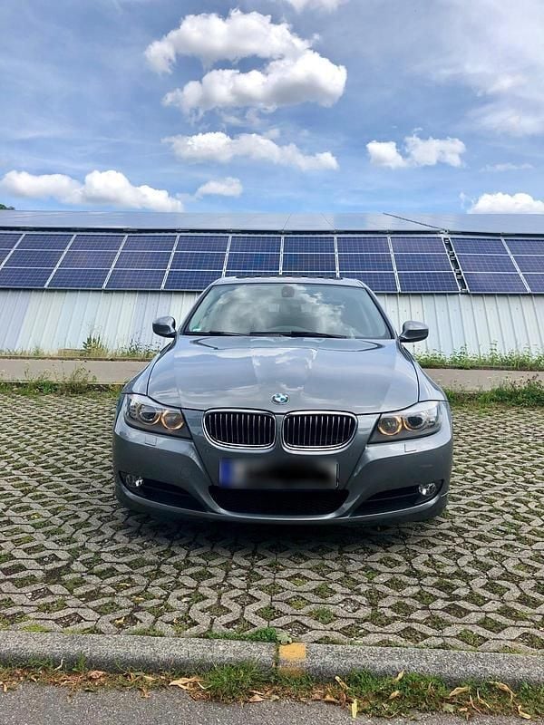 Second-hand BMW 330 272 CP (200 kW) 2011 Gri Berlinǎ