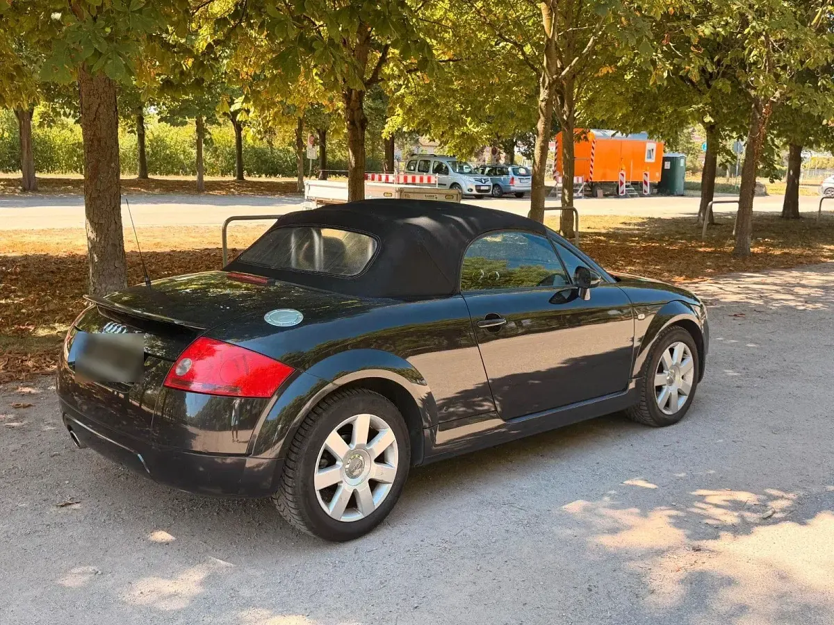 Gebraucht Audi TT Roadster Sport 179 PS (131 kW) 2004 Schwarz Cabrio