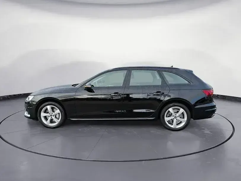 Gebraucht Audi A4 Advanced 204 PS (150 kW) 2023 Brillantschwarz Kombi