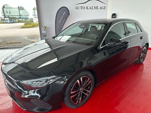 Gebraucht Mercedes A180 Progressive 136 PS (100 kW) 2024 lack kosmosschwarz Limousine