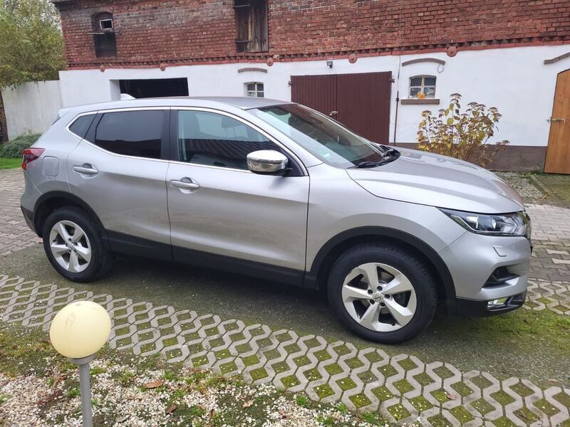 Silber Gebraucht 2018 Nissan Qashqai Acenta SUV | 10.999 € (Superpreis) - Bild 1/2