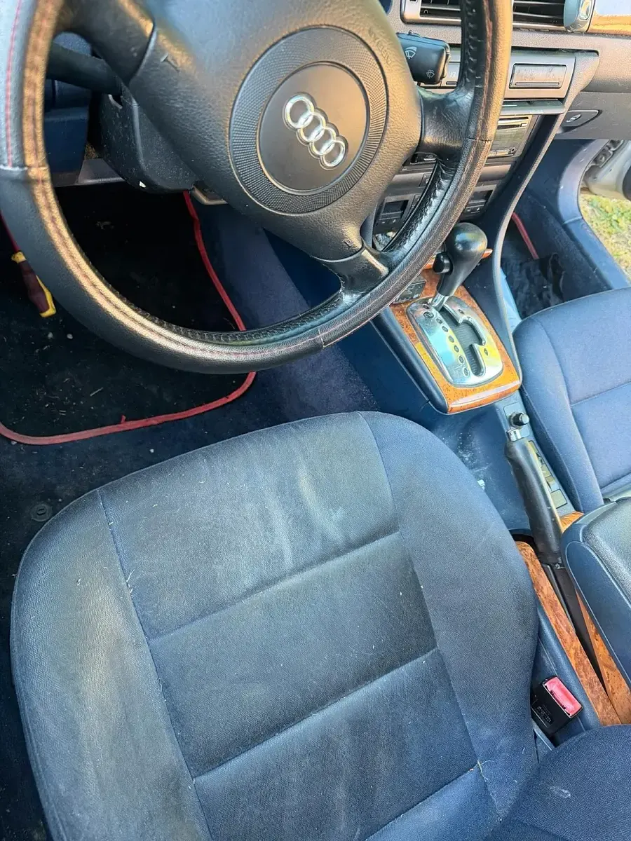 Second-hand Audi A6 164 CP (120 kW) 1997 Argintiu Berlinǎ