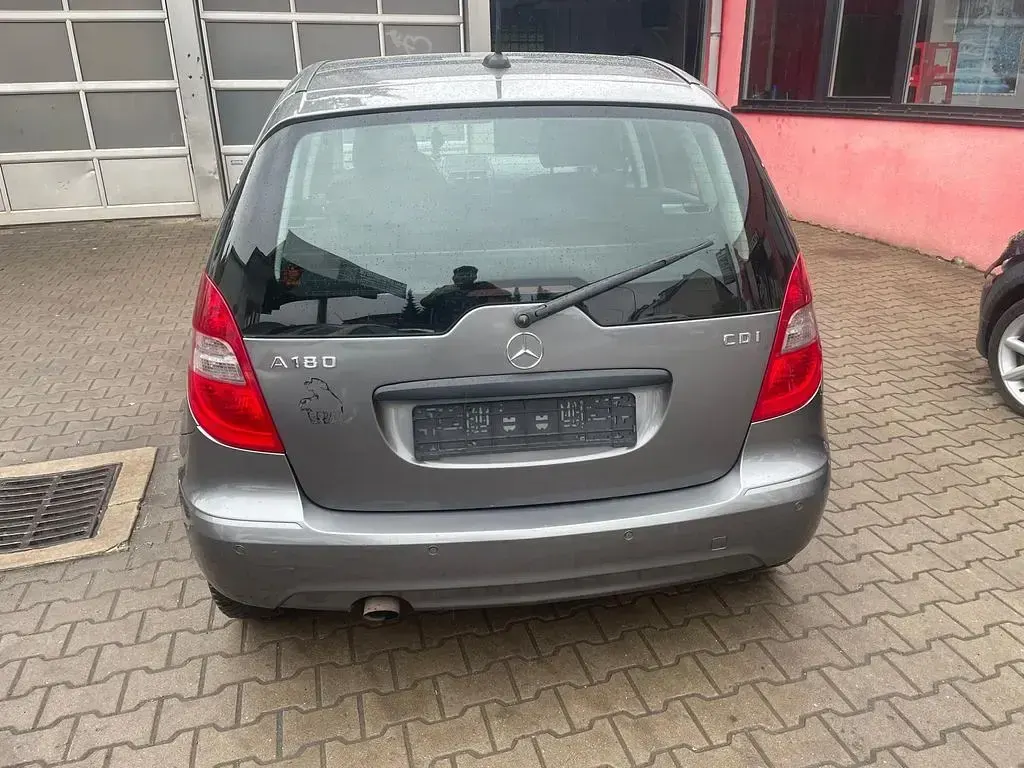Gebraucht Mercedes A180 109 PS (80 kW) 2009 Grau Limousine