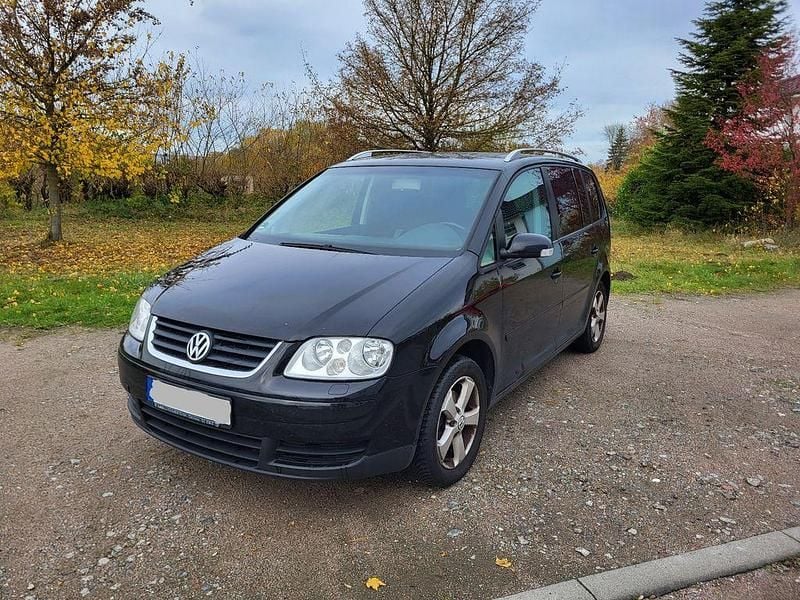 Schwarz Gebraucht 2005 VW Touran Trendline Van / Kleinbus | 1.000 € (Superpreis) - Bild 1/4