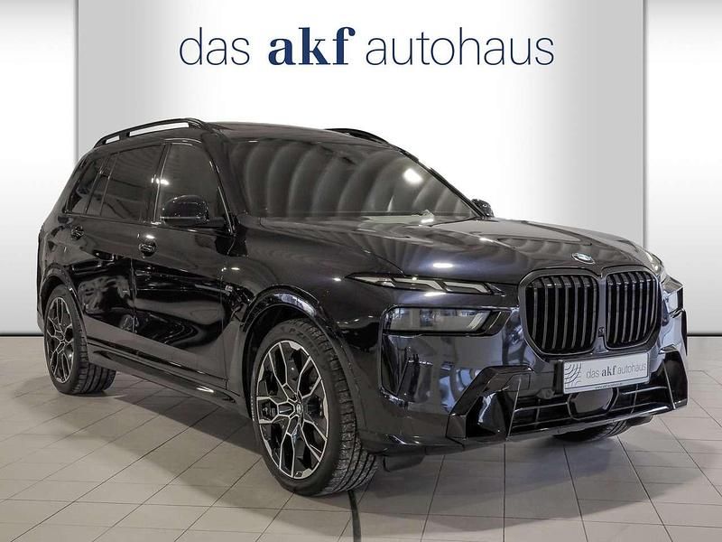 Gebraucht BMW X7 M Sport 352 PS (258 kW) 2023 Carbonschwarz SUV
