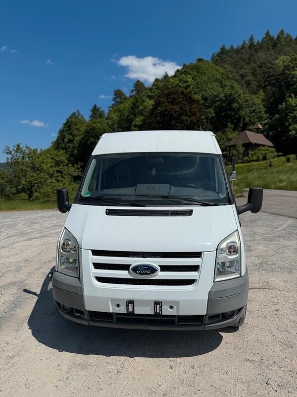 Weiß Gebraucht 2011 Ford Transit Van / Kleinbus | 8.000 € - Bild 1/4