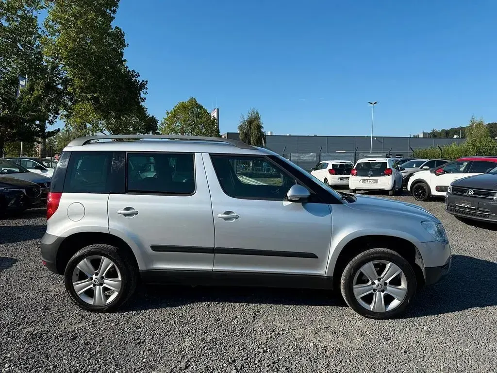 Gebraucht Skoda Yeti Ambition 122 PS (89 kW) 2011 Silber SUV