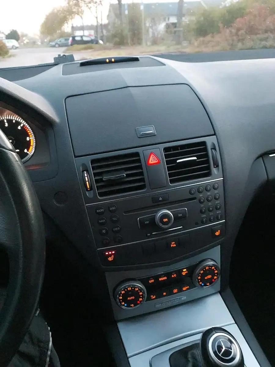 Gebraucht Mercedes C220 170 PS (125 kW) 2010 Schwarz Kombi
