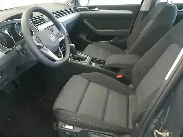 Gebraucht VW Passat Business 150 PS (110 kW) 2020 Grau Kombi