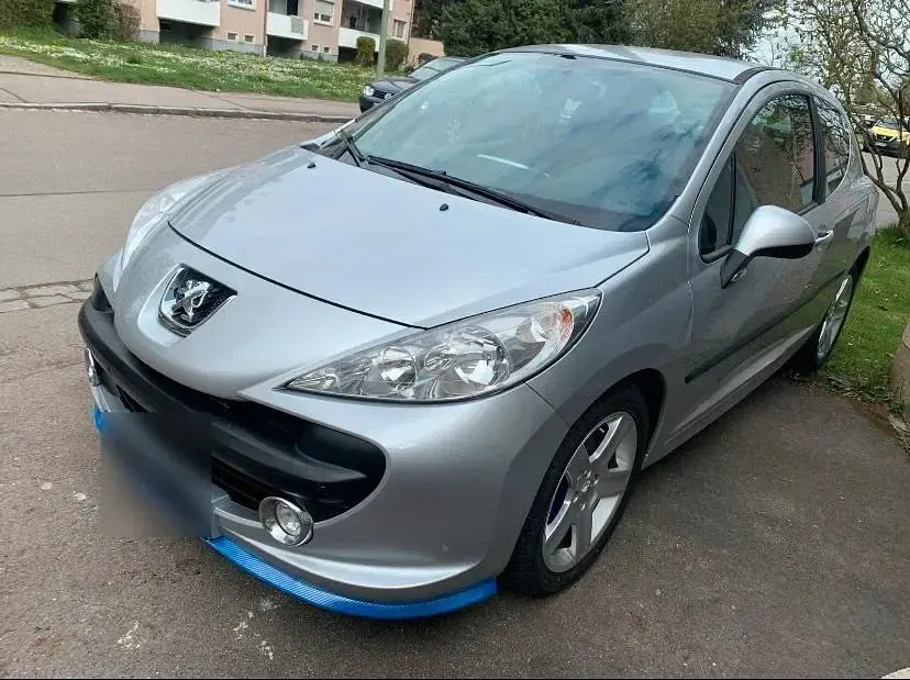 Gebraucht Peugeot 207 90 PS (66 kW) 2009 Grau Coupé