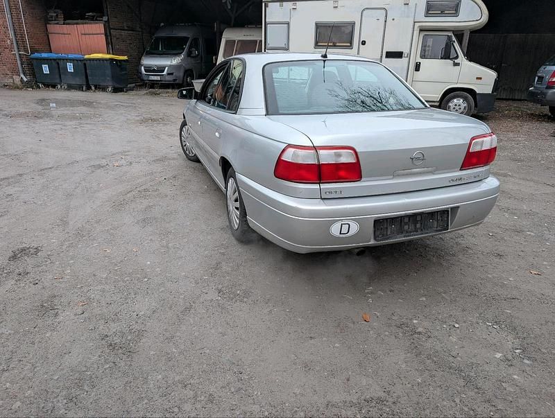Gebraucht Opel Omega 144 PS (105 kW) 2000 Silber Limousine
