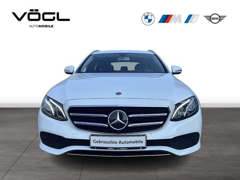 Gebraucht Mercedes E200 Avantgarde 160 PS (117 kW) 2020 Weiß Kombi