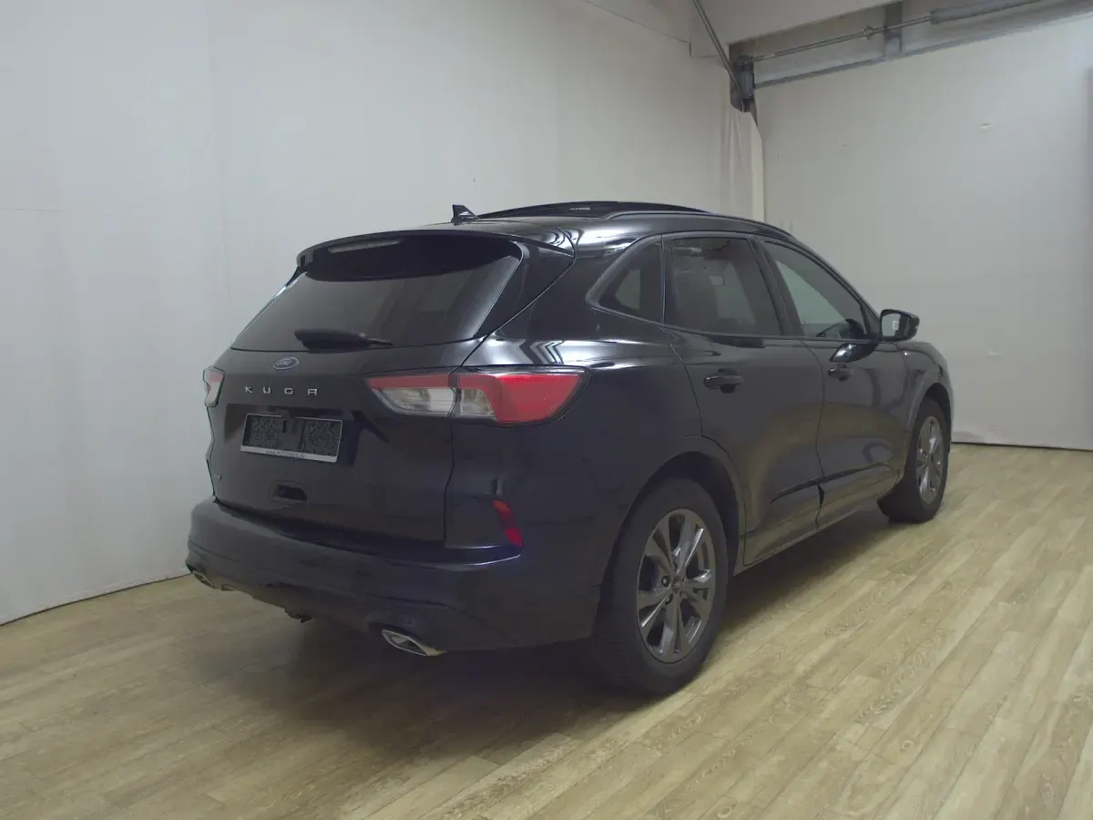 Gebraucht Ford Kuga ST-Line 190 PS (139 kW) 2021 Schwarz SUV