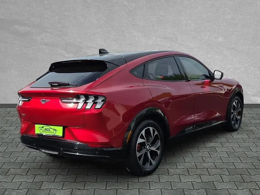 Gebraucht Ford Mustang Mach-E 197 kW (269 PS) 2022 Lucidrot met SUV