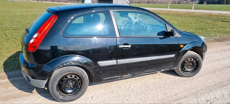 Gebraucht Ford Fiesta 70 PS (51 kW) 2007 Schwarz Kleinwagen