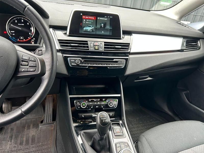 Gebraucht BMW 216 Active Tourer Advantage 116 PS (85 kW) 2019 Weiß Van / Kleinbus