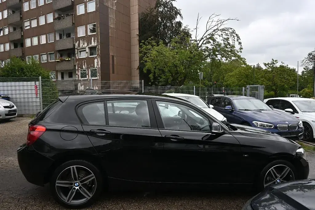 Gebraucht BMW 116 Sport Line 136 PS (100 kW) 2014 Schwarz Kleinwagen
