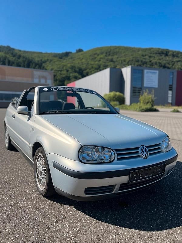 Silber Gebraucht 2000 VW Golf Cabriolet Cabrio | 1.290 € (Superpreis) - Bild 1/4