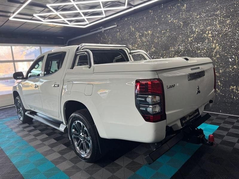 Gebraucht Mitsubishi L200 Basis 150 PS (110 kW) 2022 Weiß Pickup