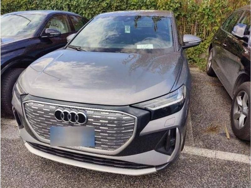 Gebraucht Audi e-tron Sportback S-Line 210 kW (286 PS) 2024 Taifungrau (metallic) SUV