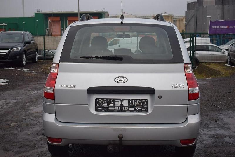 Gebraucht Hyundai Matrix Classic 103 PS (75 kW) 2009 Silber Van / Kleinbus