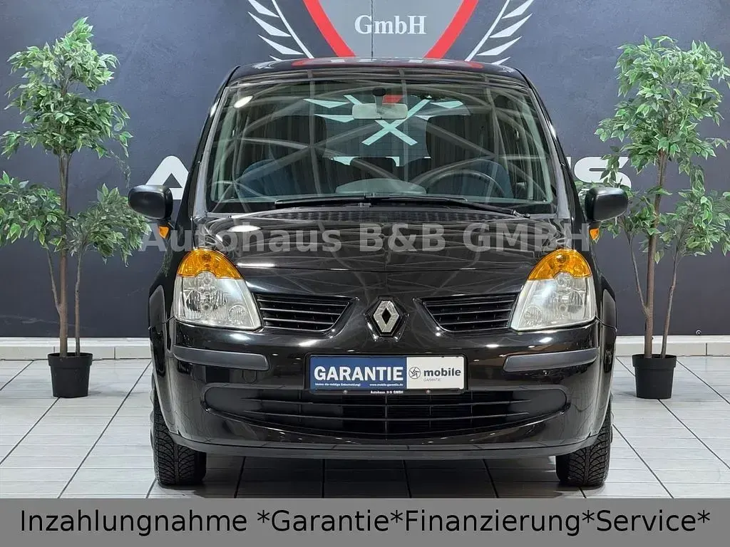 Używany Renault Modus 75 KM (55 kW) 2004 Czarny Minivan