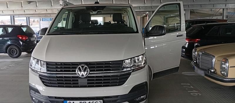 Gebraucht VW Multivan 150 PS (110 kW) 2021 Grau Van / Kleinbus