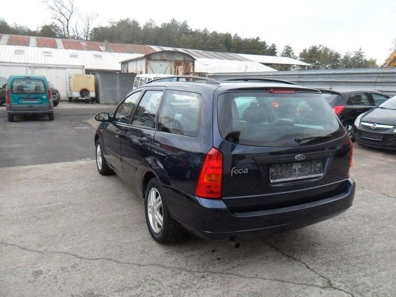 Gebraucht Ford Focus 101 PS (74 kW) 2001 Blau Kombi