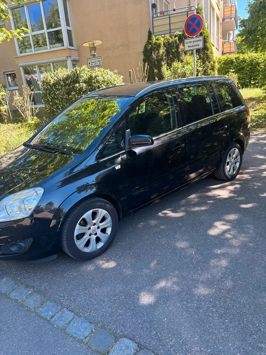 Gebraucht Opel Zafira Edition 115 PS (84 kW) 2009 Schwarz Van / Kleinbus