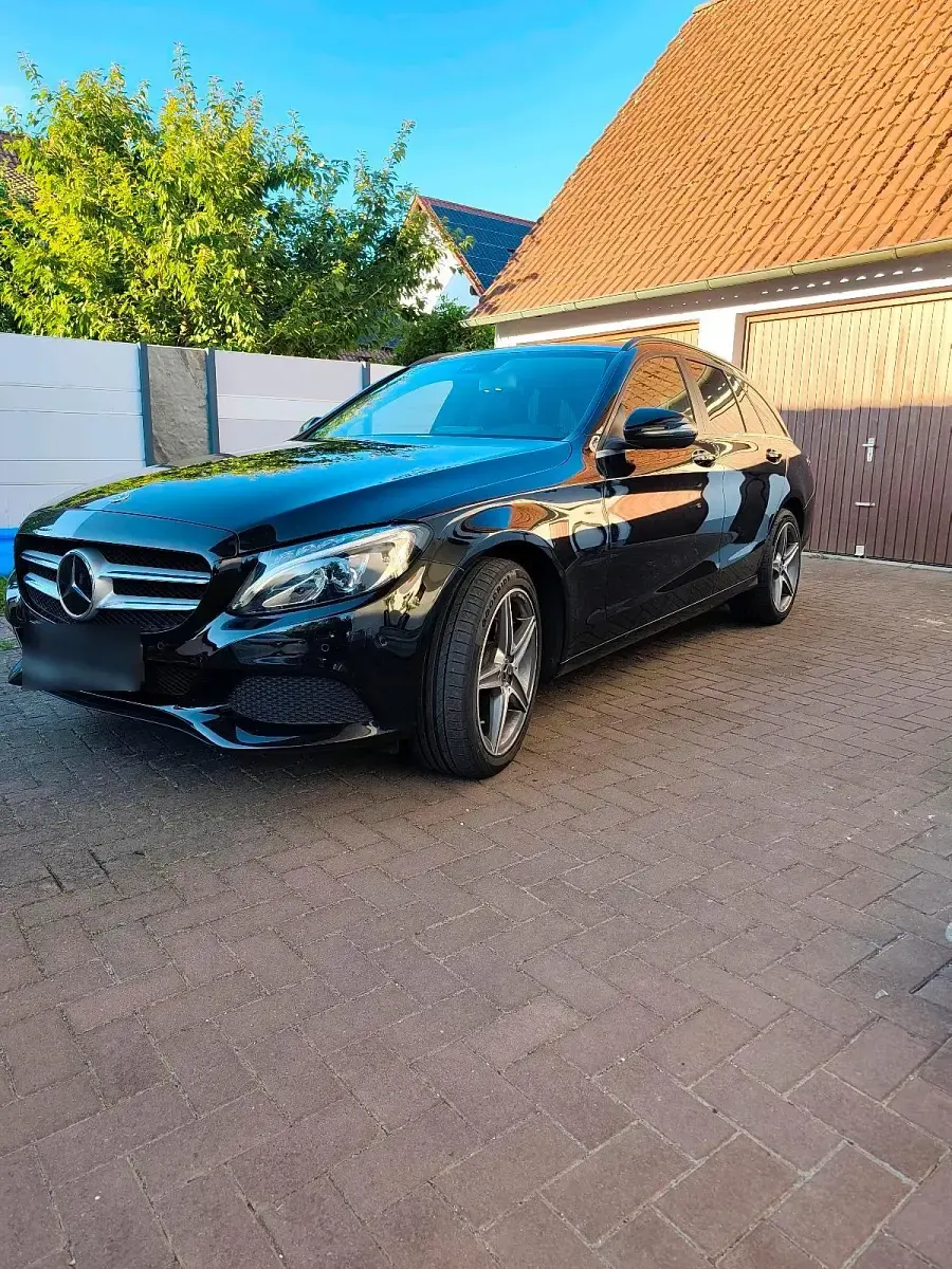 Gebraucht Mercedes C220 170 PS (125 kW) 2018 Schwarz Kombi