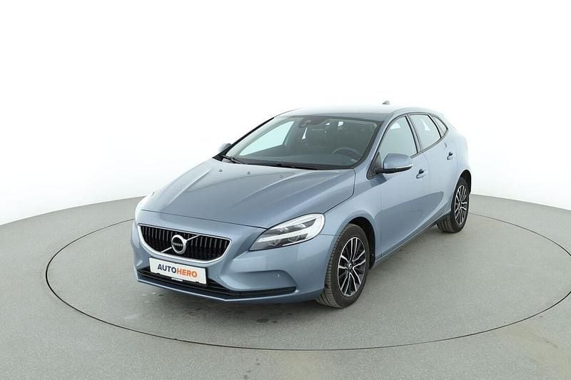Gebraucht Volvo V40 Momentum 122 PS (89 kW) 2017 Blau Kombi