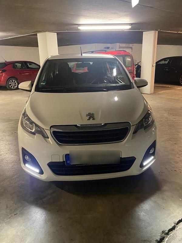 Gebraucht Peugeot 108 69 PS (50 kW) 2018 Weiß Kleinwagen
