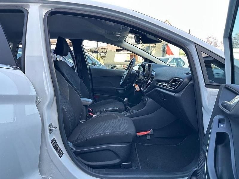 Gebraucht Ford Fiesta Titanium 101 PS (74 kW) 2022 Weiß Limousine